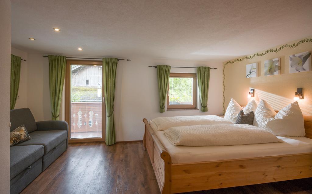 Hof Neuhaus Apartment Mayrhofen Bagian luar foto