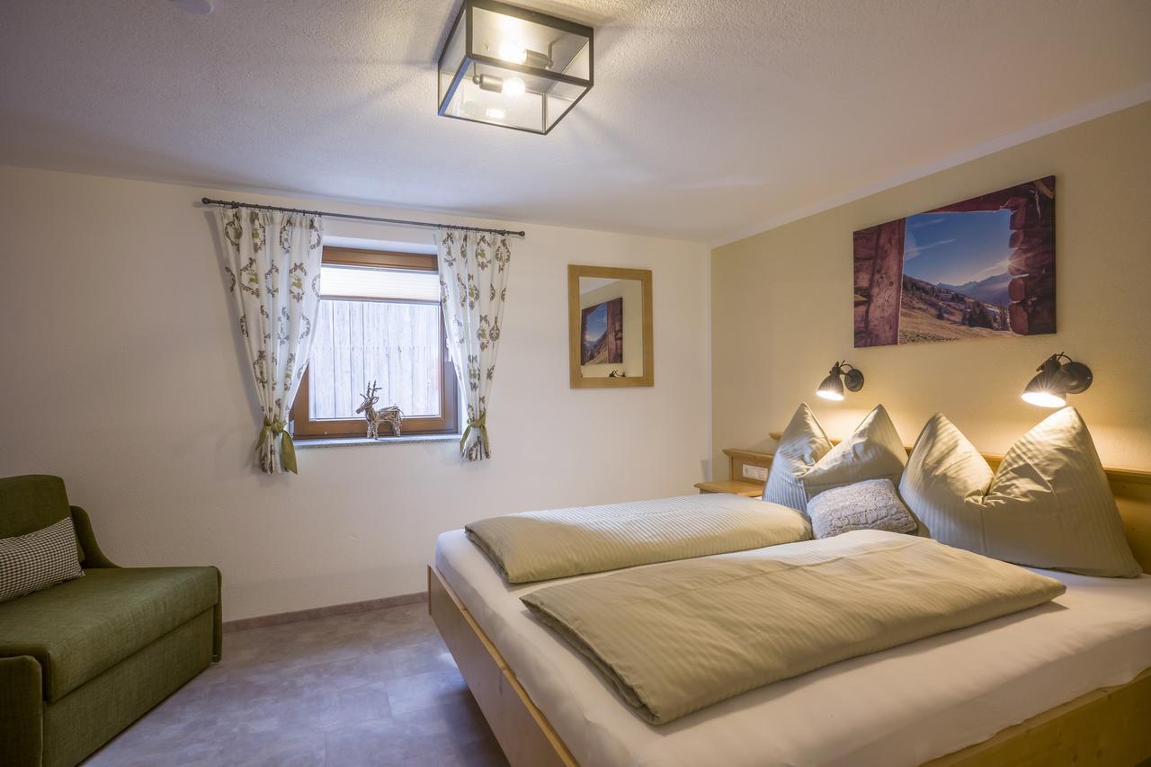 Hof Neuhaus Apartment Mayrhofen Bagian luar foto