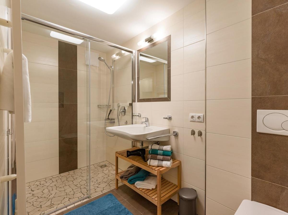 Hof Neuhaus Apartment Mayrhofen Bagian luar foto